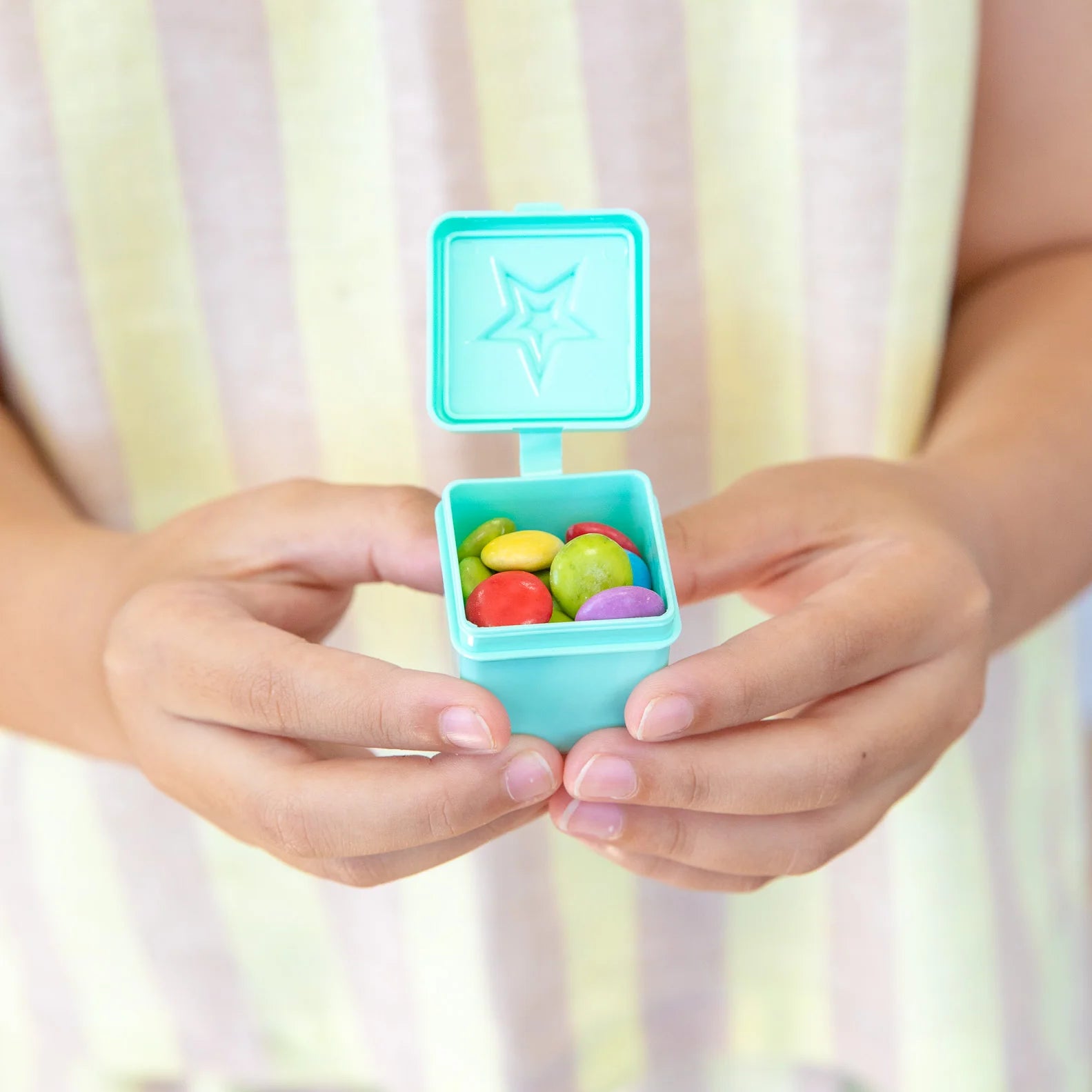 Leakproof MontiiCo Marine dip and sauce box with sauce