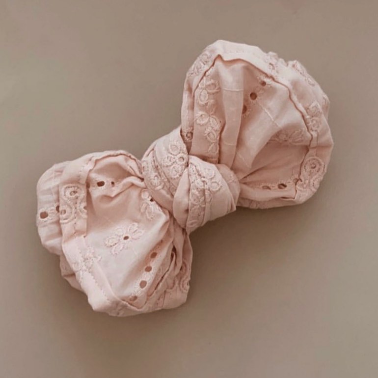 Mae + Rae | Topknot Brodiere | Dusty Pink | White Fox & Co